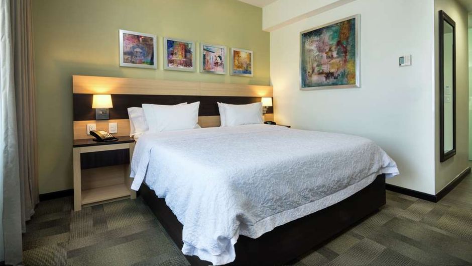 Hampton Inn by Hilton Silao-Aeropuerto Room
