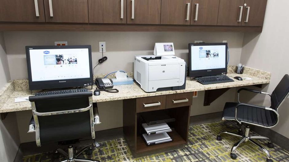 Hampton Inn by Hilton Lloydmininster Other