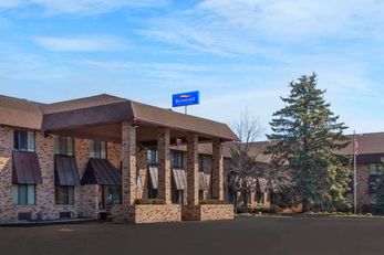 Baymont Inn & Suites Midland