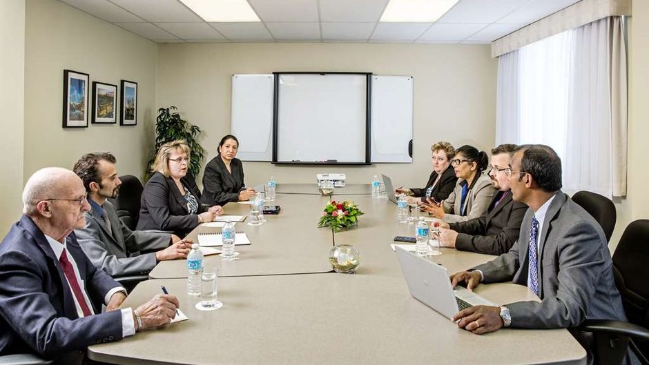 Campus Tower Suite Hotel Meeting