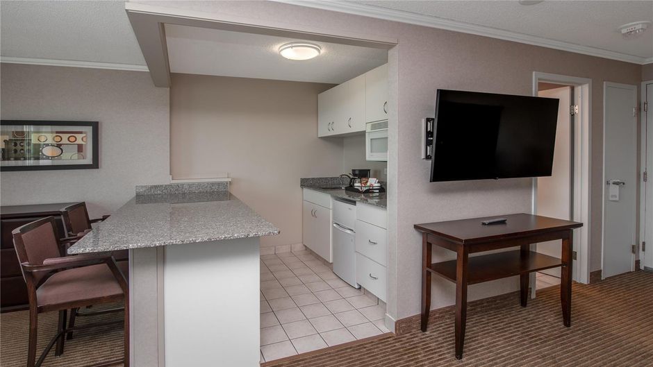 Campus Tower Suite Hotel Suite