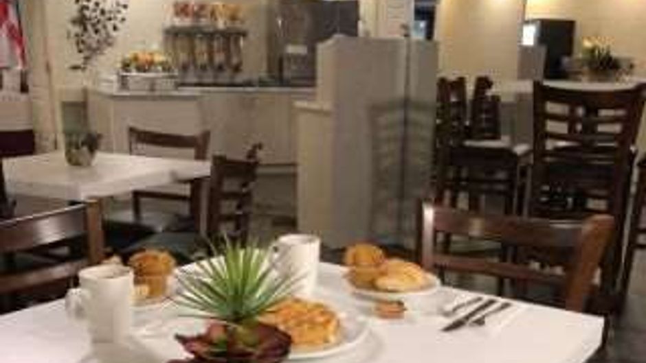 The Coast Abbotsford Hotel & Suites Restaurant