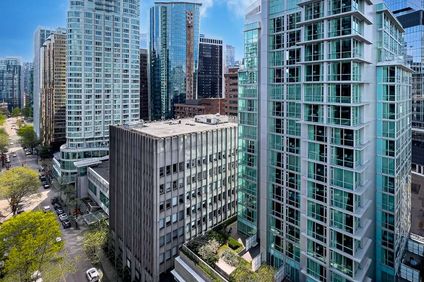 Coast Coal Harbour Hotel