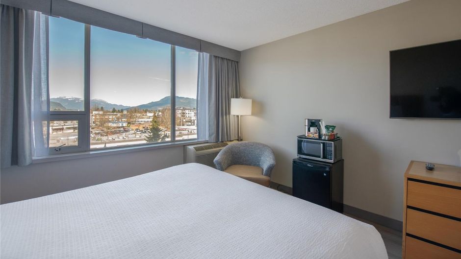 Coast Chilliwack Hotel Room