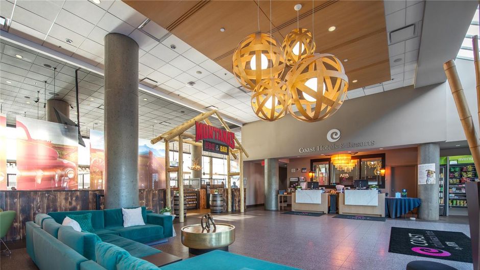 Coast Chilliwack Hotel Lobby