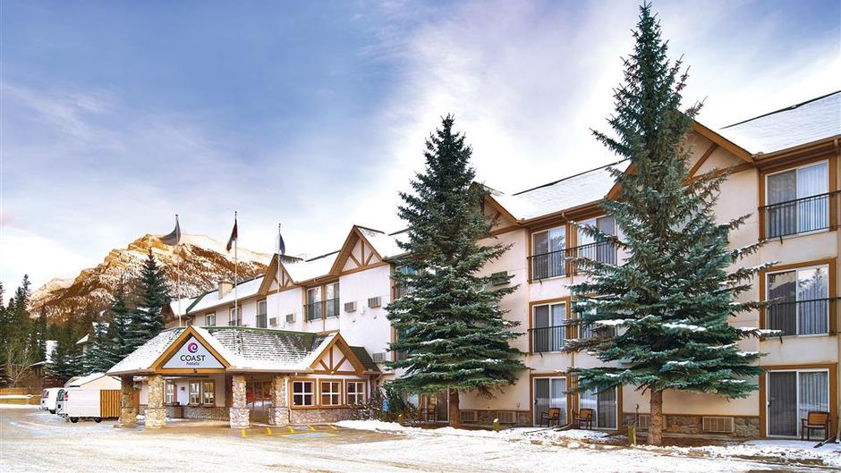 Coast Canmore Hotel Exterior