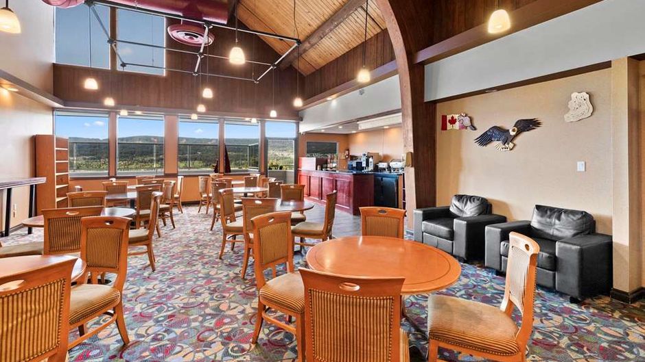 Coast Fraser Inn Restaurant