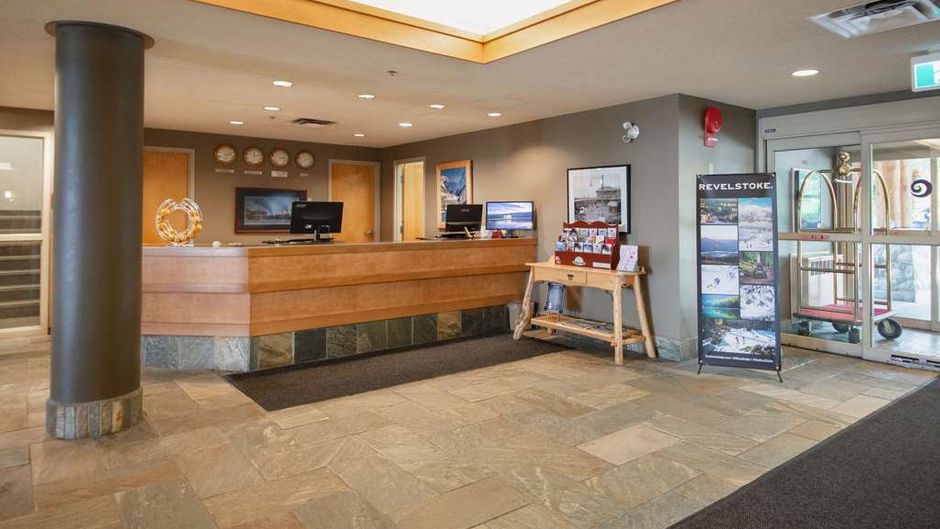 Coast Hillcrest Hotel Lobby