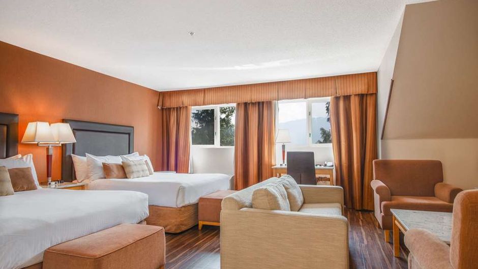 Coast Hillcrest Hotel Room