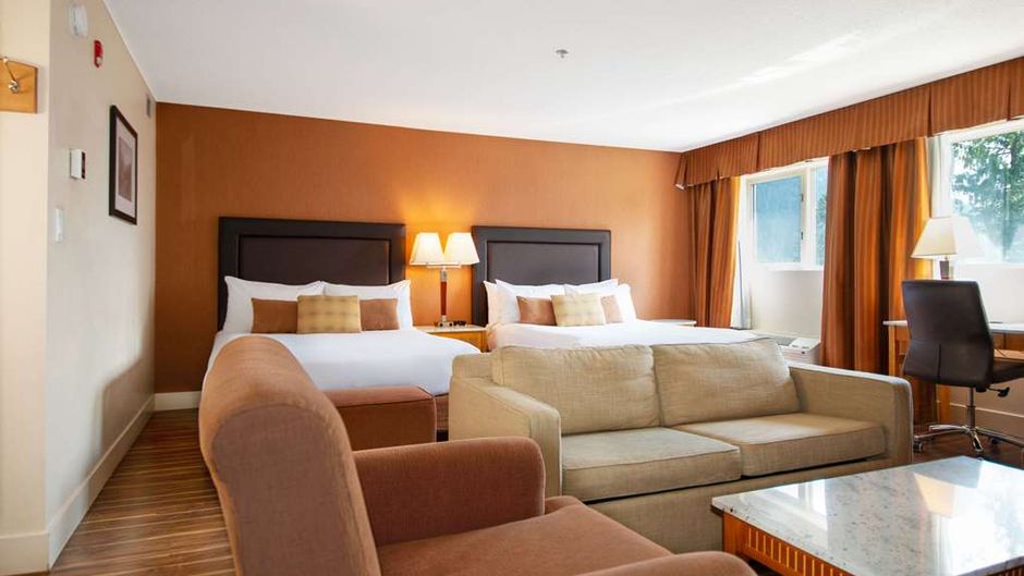 Coast Hillcrest Hotel Room