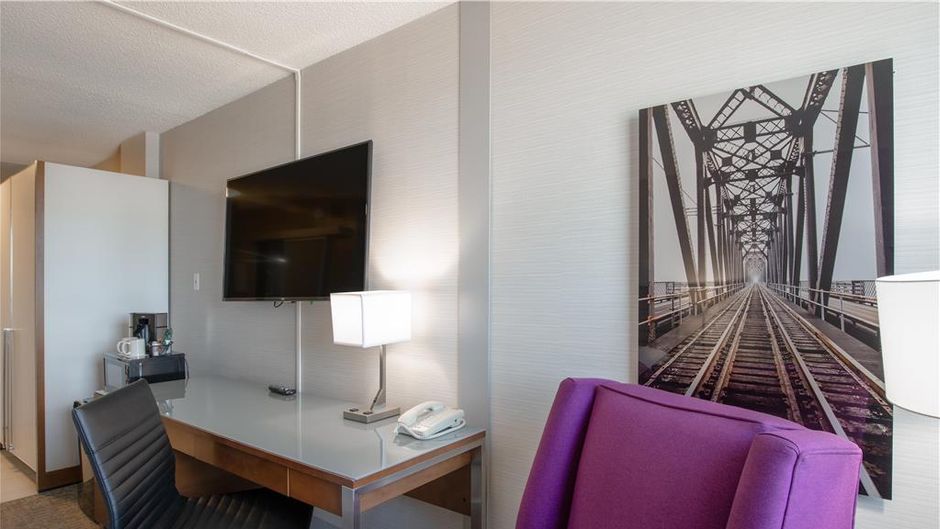 Coast Prince George Hotel by APA Room