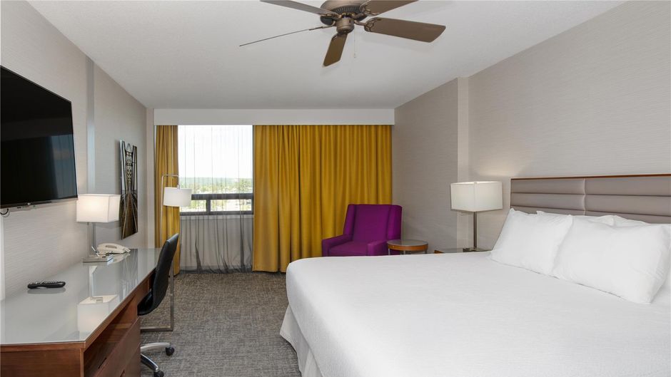 Coast Prince George Hotel by APA Room