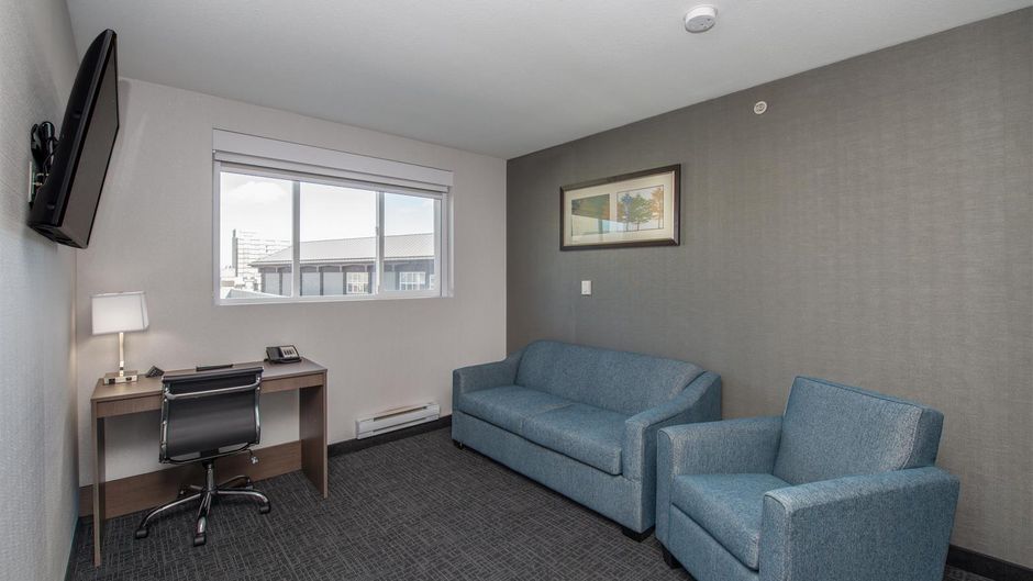 Coast Lethbridge Hotel & Conference Ctr Room