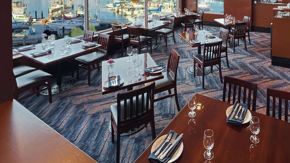 Coast Victoria Hotel & Marina by APA Restaurant