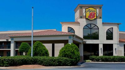 Super 8 Huntersville/Charlotte Area