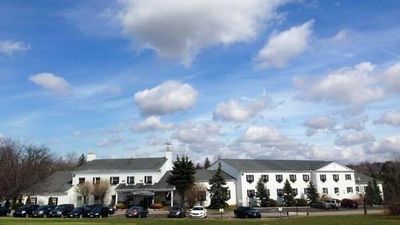 Aurora Inn Hotel & Event Center