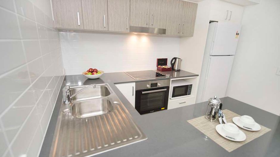 Gladstone Central Plaza Apartment Hotel Room