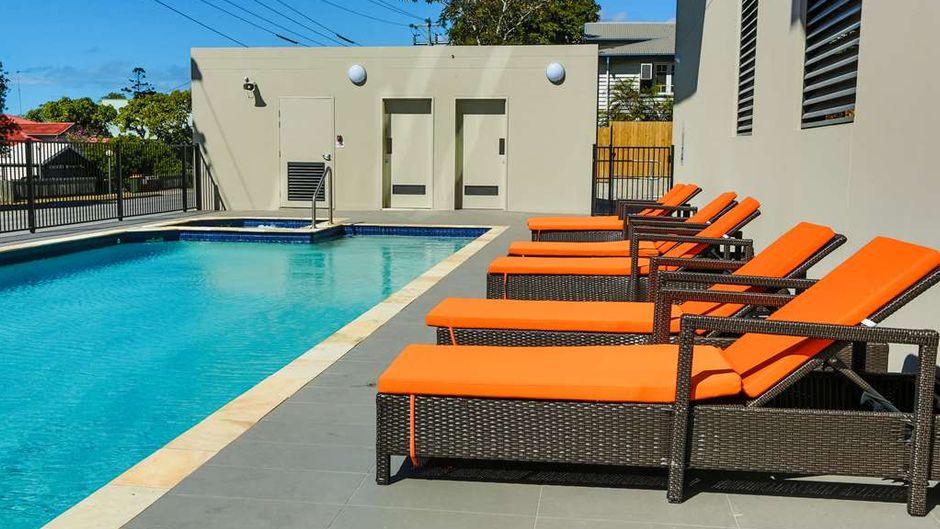 Gladstone Central Plaza Apartment Hotel Pool