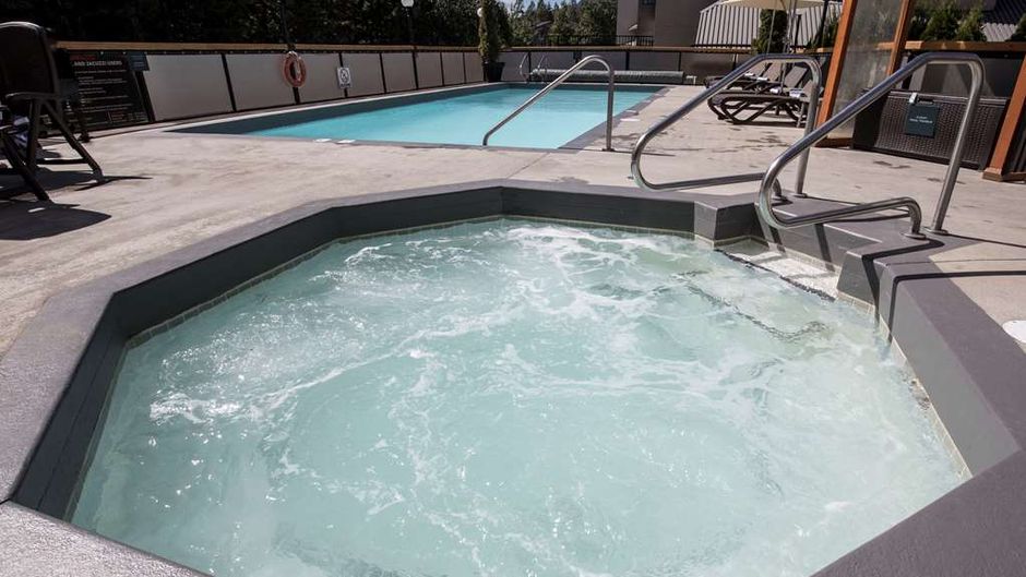 Crystal Lodge Pool