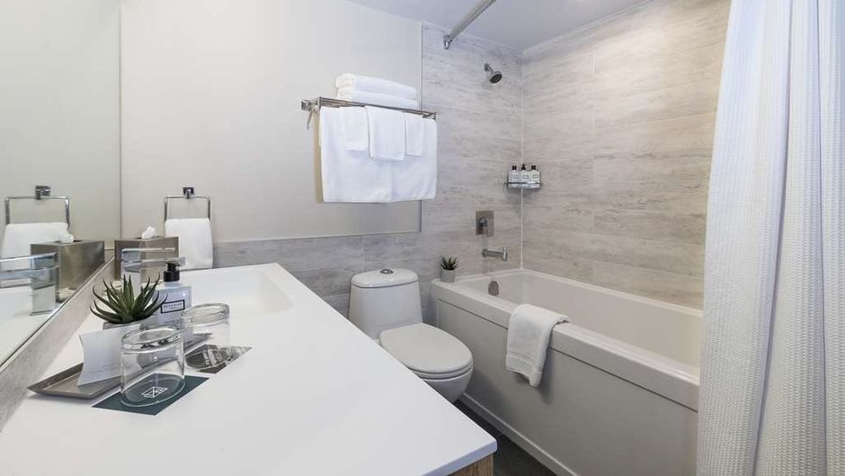 Crystal Lodge Room