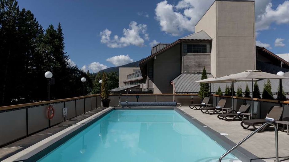 Crystal Lodge Pool
