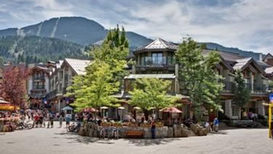 Crystal Lodge Exterior