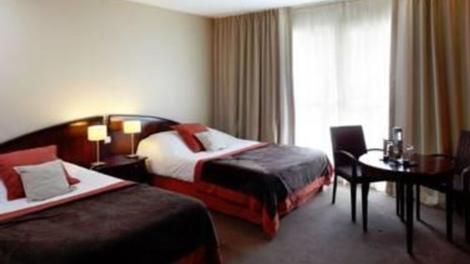 Forges Hotel Room