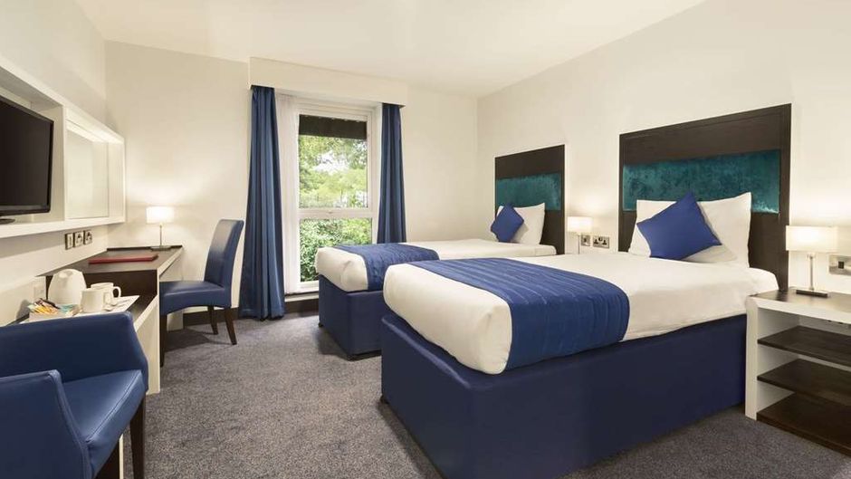 Ramada Oxford M40 Room