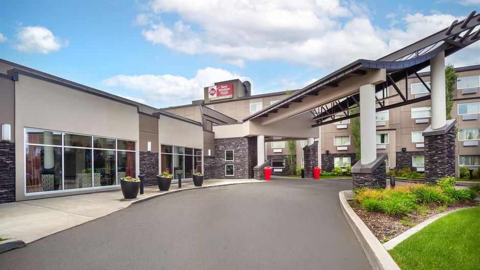 Best Western Plus Edmonton Airport Exterior