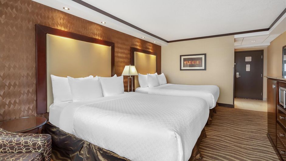 Best Western Plus Edmonton Airport Room