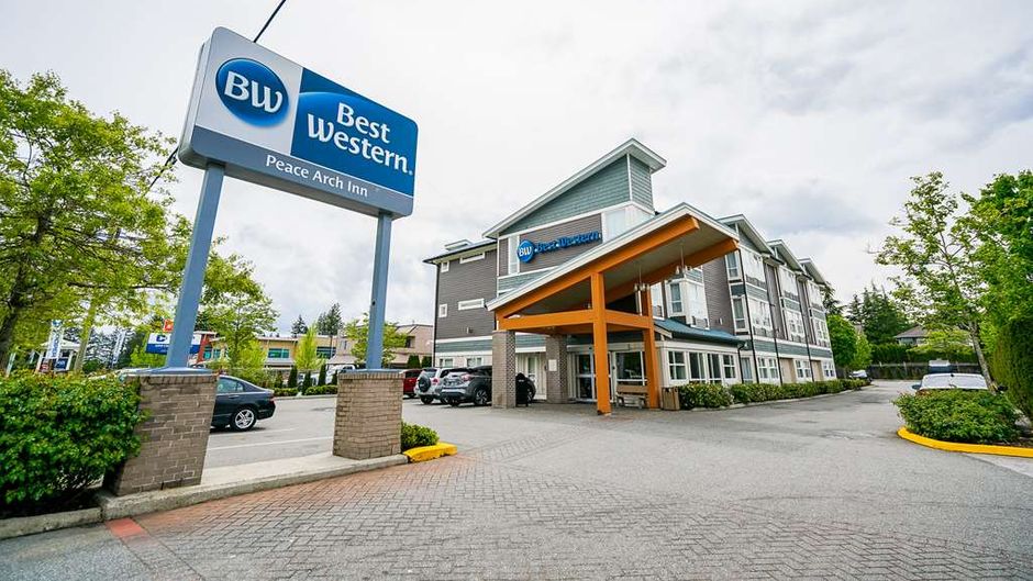 Best Western Peace Arch Inn Exterior