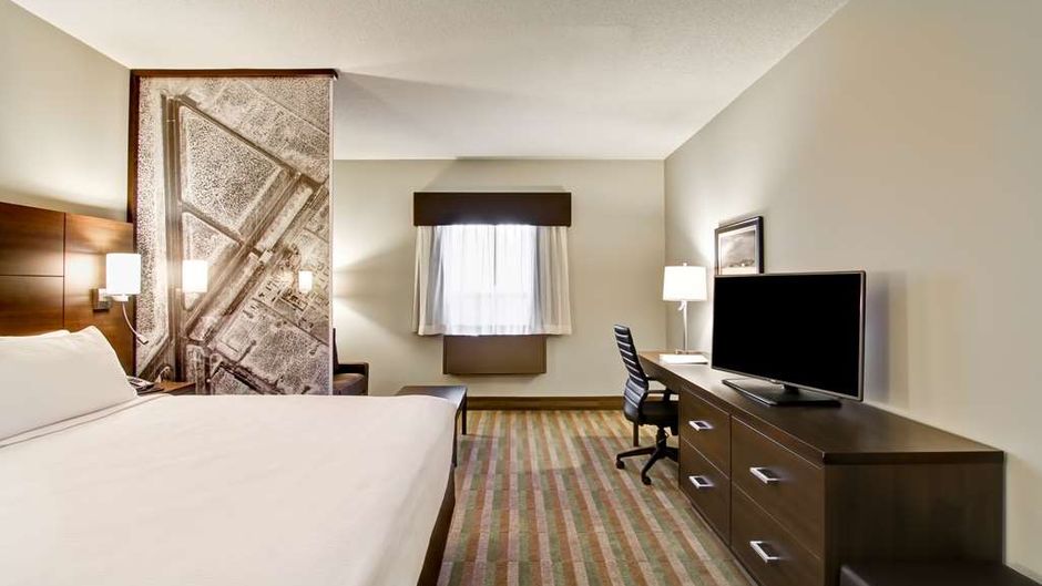 Best Western London Airport Inn Suite