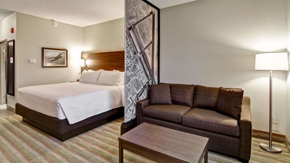 Best Western London Airport Inn Suite