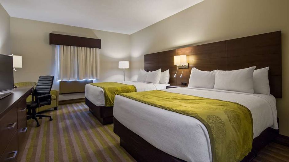 Best Western London Airport Inn Room