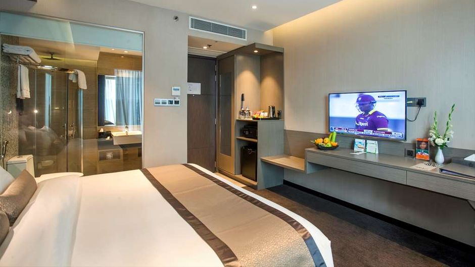Best Western Plus Maple Leaf Room