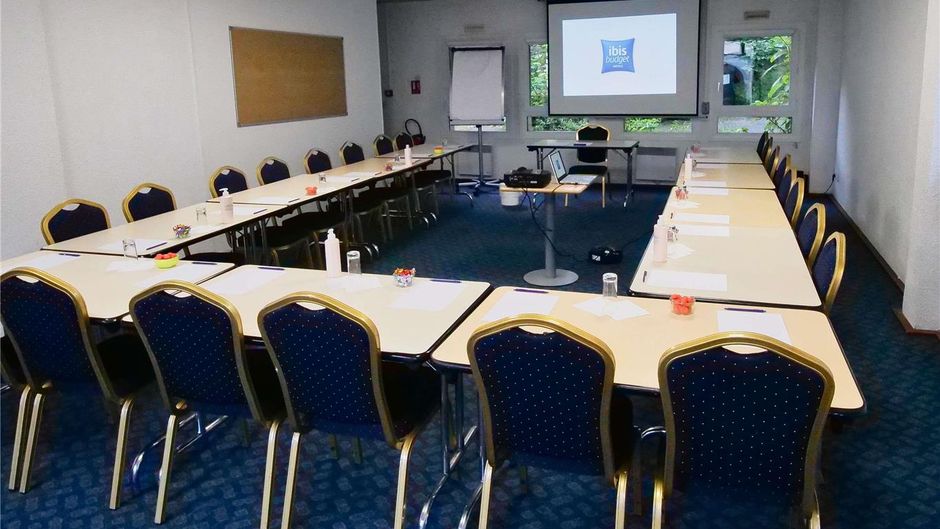 Ibis Budget Blois Centre Meeting