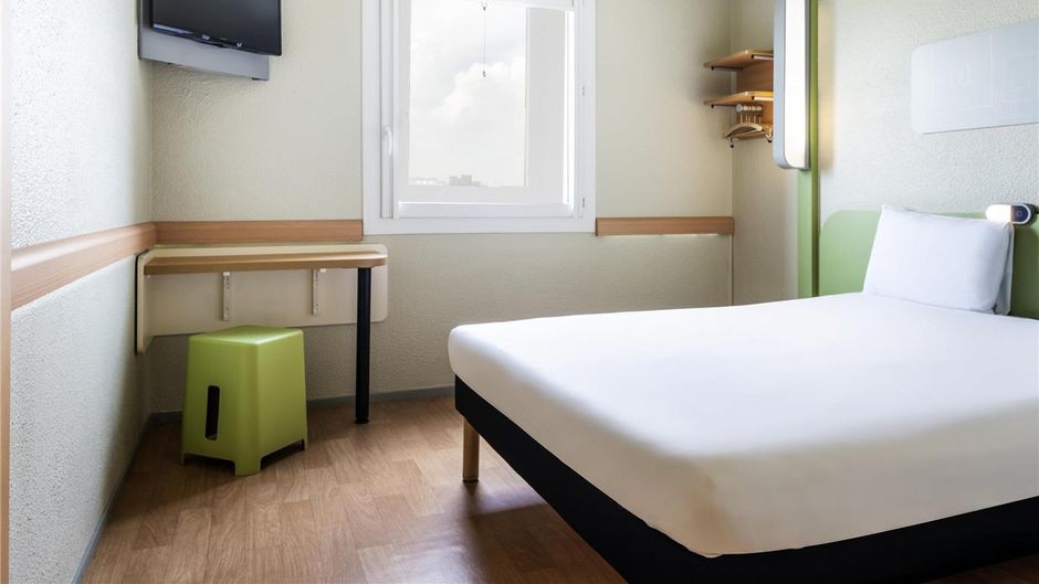 Ibis Budget Paris Porte De Bercy Exterior