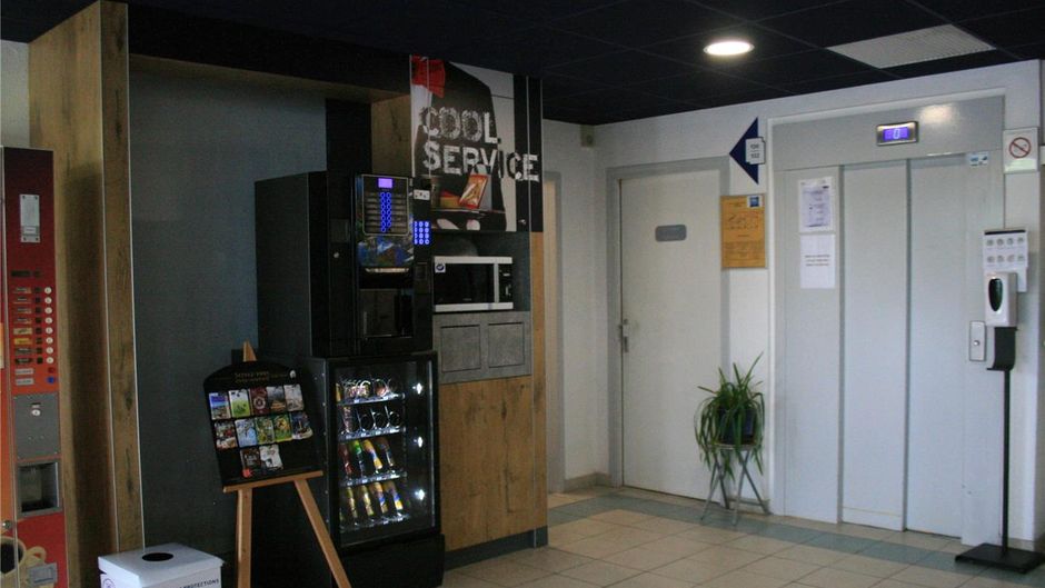 Ibis Budget Thiers Exterior