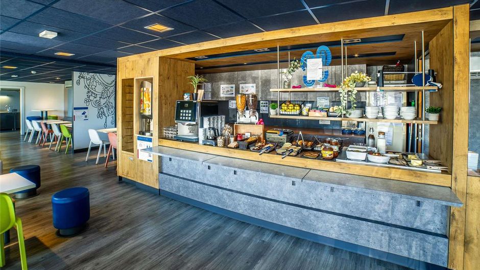 Ibis Budget La Roche Sur Yon Restaurant