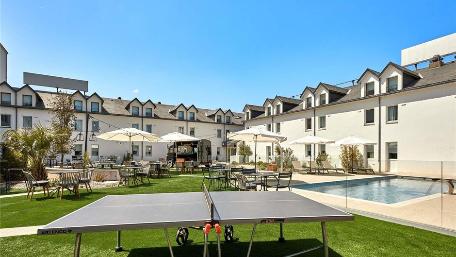 Ibis Budget La Roche Sur Yon Exterior