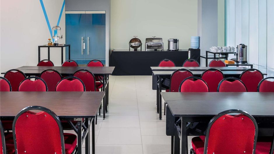 Ibis Budget Jakarta  Cikini Exterior