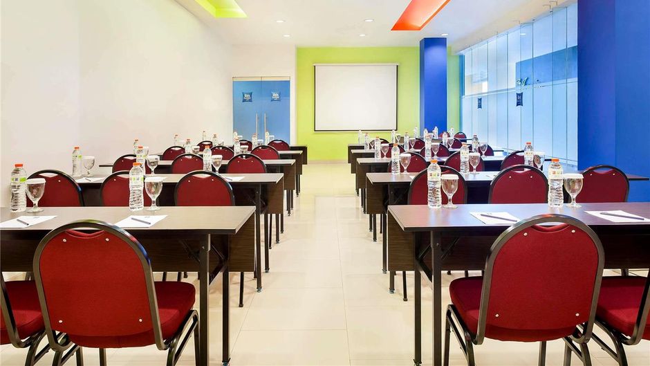 Ibis Budget Jakarta  Cikini Meeting