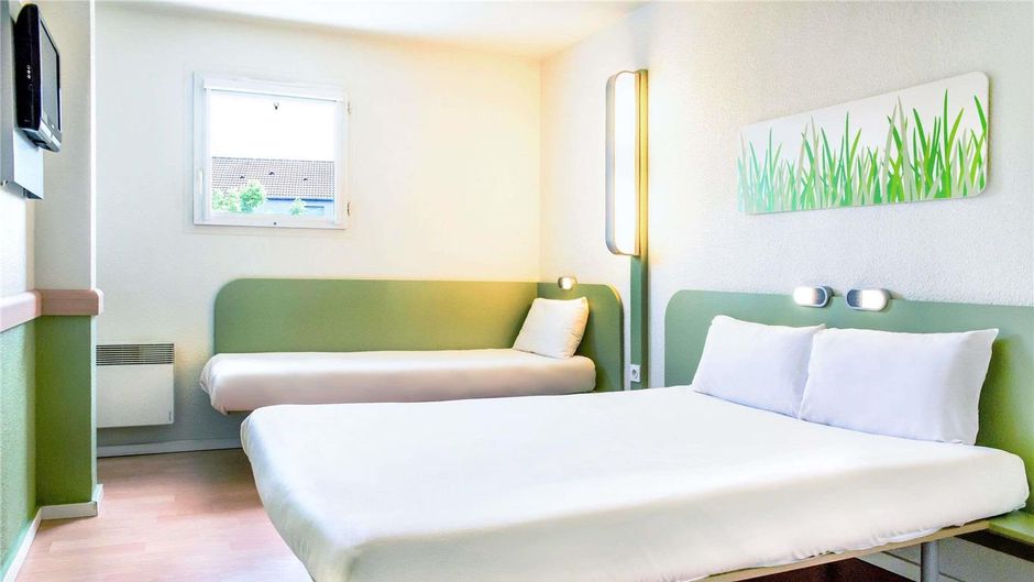 Ibis Styles Valenciennes Petite Foret Room