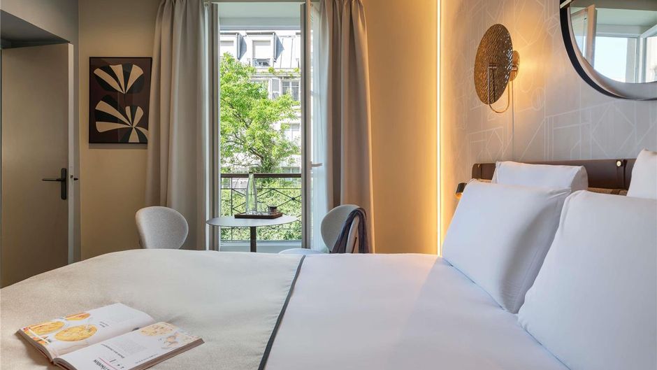 Mercure Paris Opera Grands Boulevard Htl Room