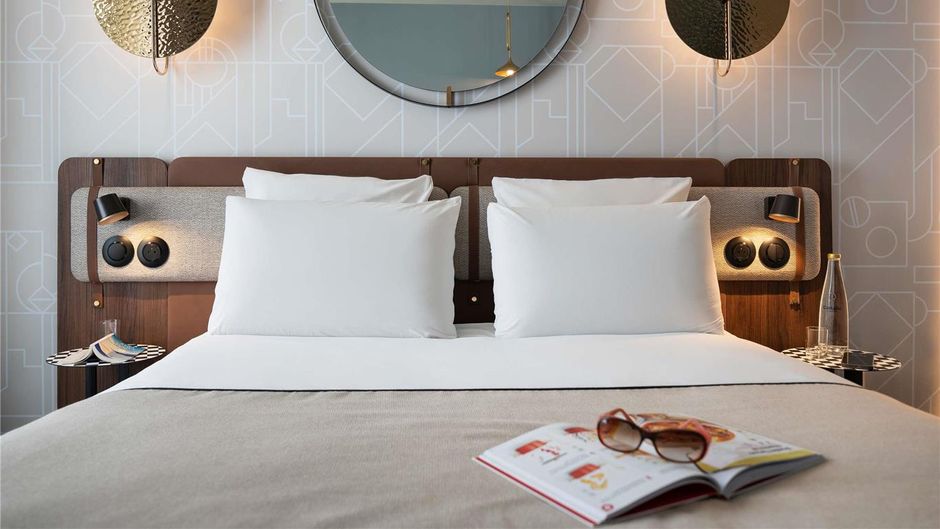 Mercure Paris Opera Grands Boulevard Htl Room