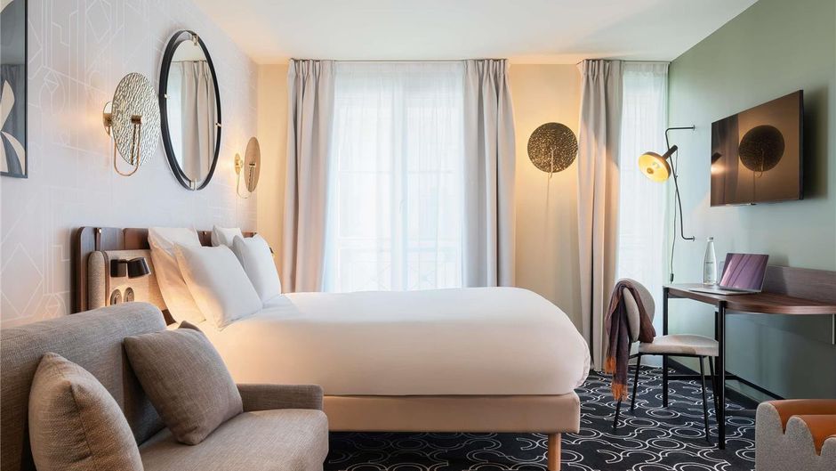 Mercure Paris Opera Grands Boulevard Htl Room