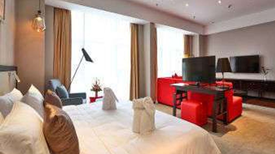 Ramada Encore Hotel Guanghan Suite