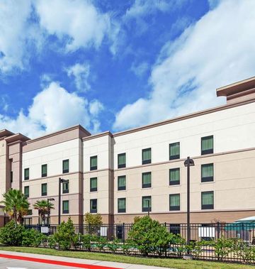 Hampton Inn & Suites Houston North IAH
