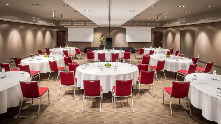 DoubleTree by Hilton Hotel Queenstown Meeting