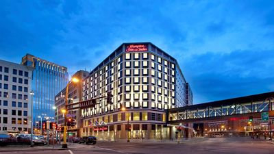 Hampton Inn & Suites Downtown
